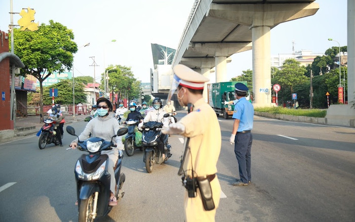 Người dân di chuyển thế nào qua 3 vùng phòng chống dịch Covid-19 ở Hà Nội? Ảnh 2