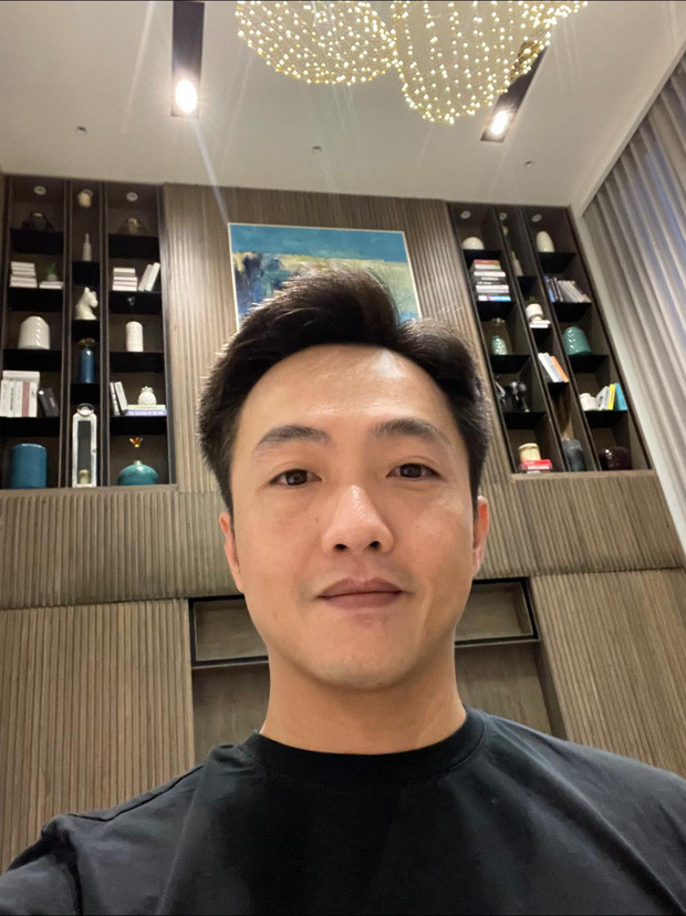 Cường Đô La khoe quả đầu mới