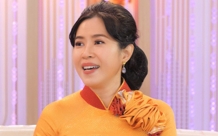 MC Quỳnh Hoa tâm sự về tuổi thơ nhiều nước mắt: 'Tôi bị người ta gọi là con đần, đau lắm!' Ảnh 2