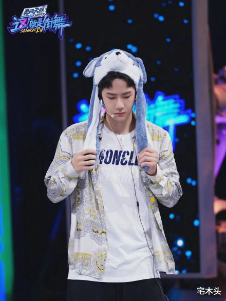 Lay và Vương Nhất Bác cùng nhảy krump: Một chín, một mười! Ảnh 9