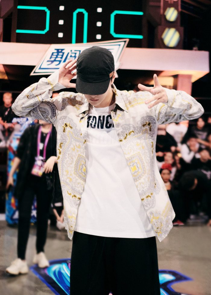 Đội trưởng Vương Nhất Bác nhảy trong trận cypher battle: Đầy sự hoang dã! Ảnh 5