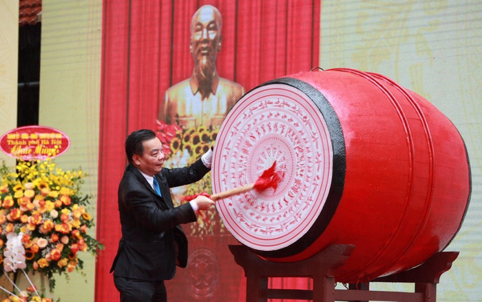 Chủ tịch Hà Nội UBND TP Hà Nội đánh trống khai giảng, năm học mới chính thức bắt đầu Ảnh 2