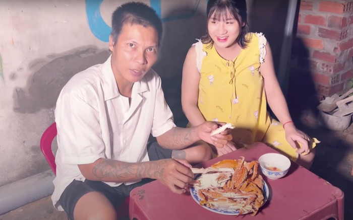 Vợ Lộc Fuho 'xót' chồng vì mãi 'dạy học' kiếm tiền, cơ thể gầy gò hơn xưa Ảnh 2