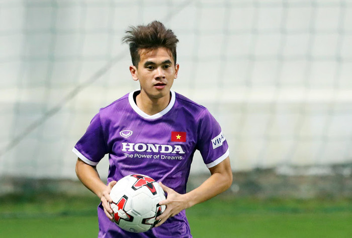 Trần Văn Kiên được bổ sung cho hàng thủ tuyển Việt Nam chuẩn bị đấu Australia lúc 19h00 ngày 7/9 tới trên sân Mỹ Đình.