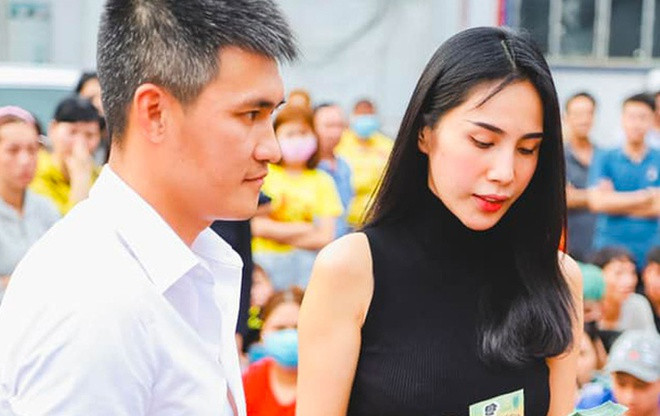 Vợ chồng Công Vinh - Thủy Tiên bất ngờ vướng phải lùm xùm liên quan đến tiền từ thiện
