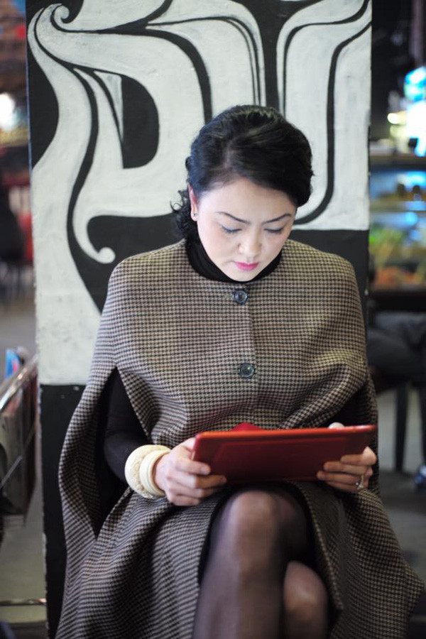 Nữ Phó hiệu trưởng hiện tại đang có cuộc hôn nhân viên mãn với người chồng thứ hai