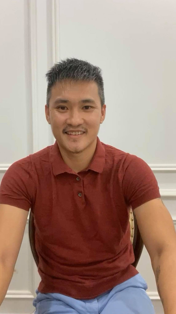 Lê Công Vinh bất ngờ livestream nói về chuyện sao kê vào tối qua.