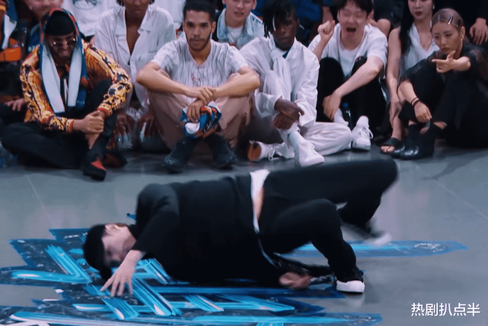 Lay Trương Nghệ Hưng bị nghi đạo vũ đạo của Vương Nhất Bác: Thực hư ra sao? Ảnh 6