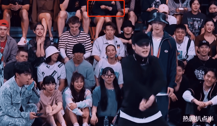 Lay Trương Nghệ Hưng bị nghi đạo vũ đạo của Vương Nhất Bác: Thực hư ra sao? Ảnh 13