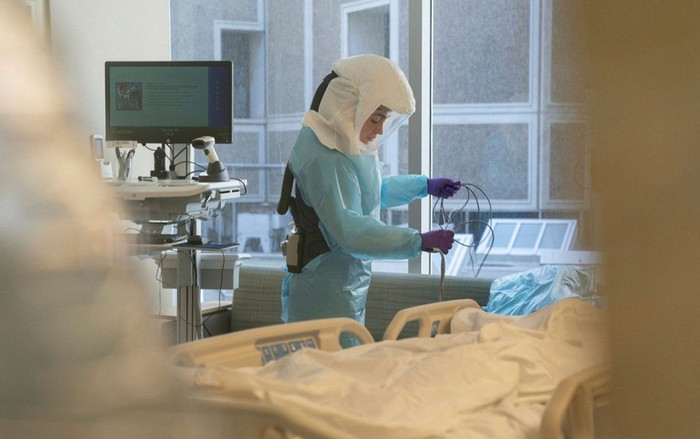 Bệnh viện Mỹ: Mỗi 6 tiếng lại có một bệnh nhân Covid-19 tử vong Ảnh 2