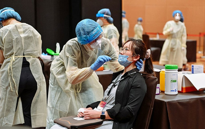 Số ca Covid-19 tăng cao, Singapore có những biện pháp gì để khống chế dịch bệnh? Ảnh 2