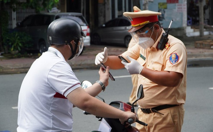 TP.HCM phát hiện 63 F0 lưu thông trên đường qua quét mã QR khai báo y tế Ảnh 2