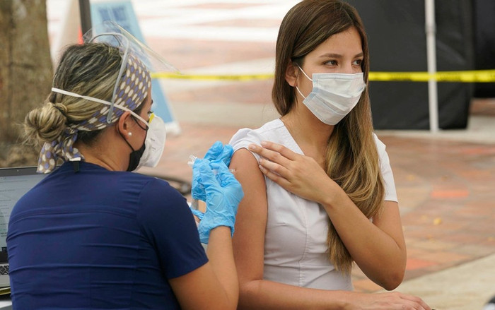 Mỹ: Bác sĩ Florida từ chối điều trị cho những bệnh nhân chưa tiêm vaccine Covid-19 Ảnh 2