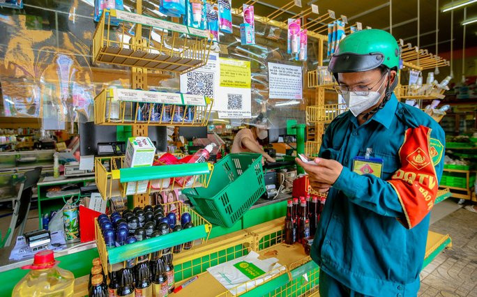 Công an TP.HCM lý giải nguyên nhân người dân 'bom hàng' dịch vụ đi chợ hộ Ảnh 2