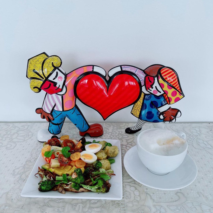 Lý Nhã Kỳ cho hay, cô dành nhiều thời gian trong ngày để suy nghĩ, tận hưởng cuộc sống nhẹ nhàng trong những ngày giãn cách này.