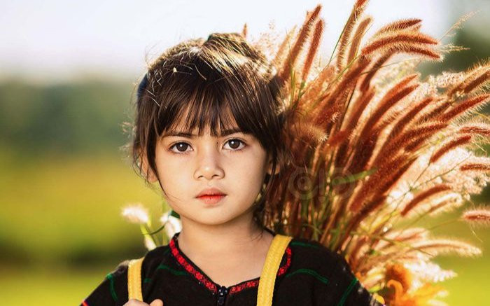 Bộ ảnh cô bé có 'đôi mắt Pleiku' đẹp thiên thần gây bão cộng đồng mạng Ảnh 2