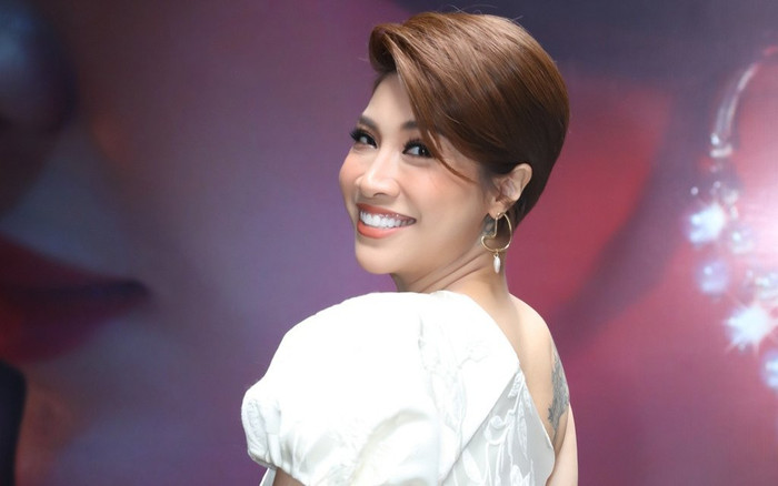 Pha Lê tiếp tục đăng đàn đầy ẩn ý, nhắc đến 'ai đó': 'Sau mùa lũ tự nhiên giàu' Ảnh 2