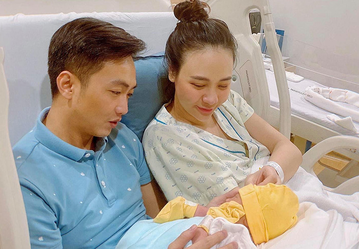 Khoe con gái biết đi xe, Cường Đô La vô tình tiết lộ thời điểm đón thêm thành viên mới Ảnh 4