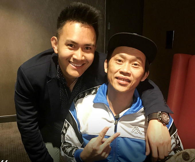 Hoài Linh bên cạnh con trai