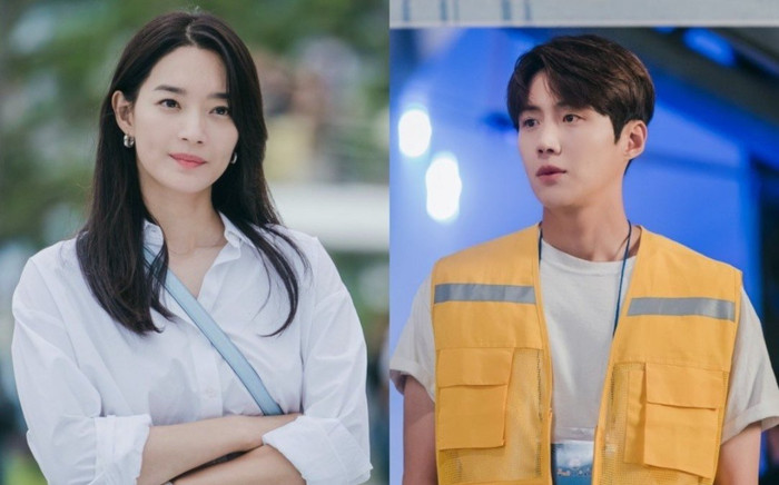 'Hometown Cha Cha Cha' tập 6: Shin Min Ah và Kim Seon Ho bật chế độ 'xanh lá' vì một nụ hôn Ảnh 2