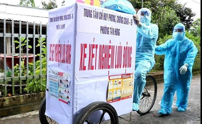 Xe xét nghiệm Covid-19 độc đáo khiến dân mạng thích thú: 'Tưởng cá viên chiên mà lại gần được test luôn' Ảnh 6