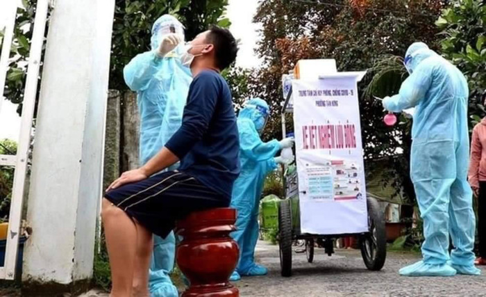 Hình ảnh xe test nhanh Covid-19 lưu động lan truyền trên mạng xã hội khiến nhiều người thích thú. (Ảnh: Facebook).