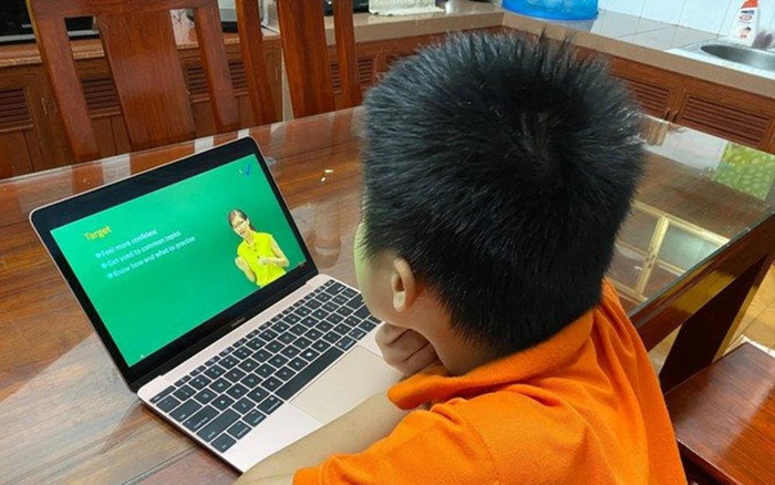 Vụ học sinh tử vong: UBND TP Hà Nội yêu cầu rà soát an toàn học trực tuyến Ảnh 2