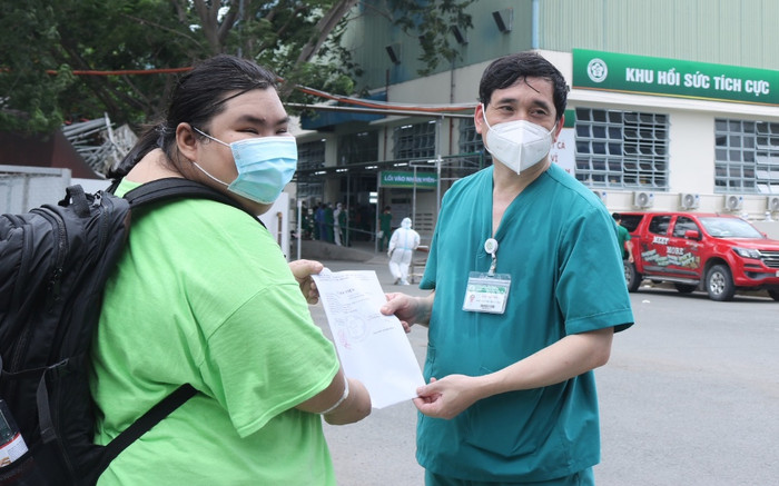 Cô gái 24 tuổi nặng 130kg mắc Covid-19 nguy kịch vừa được xuất viện sau 1 tháng chiến đấu với 'tử thần' Ảnh 2