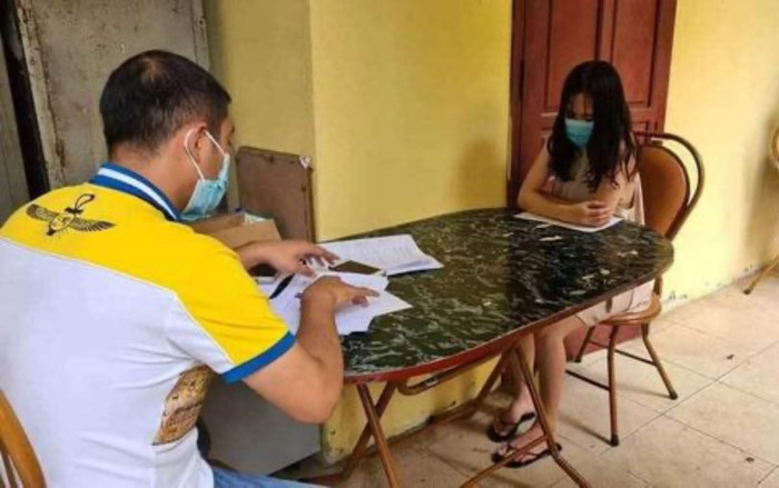 Hà Nội: 8 'nam thanh nữ tú' tụ tập 'cắn kẹo' tại căn hộ chung cư cao cấp Ảnh 2