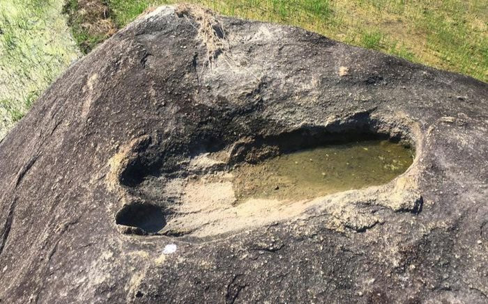 Kỳ bí những 'dấu chân người khổng lồ' gây xôn xao Quảng Ngãi Ảnh 2