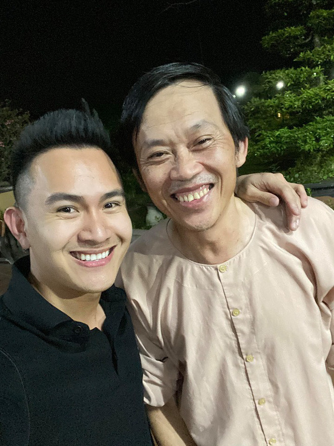 Hoài Linh bên cạnh con trai ruột - Võ Lê Thành Vinh