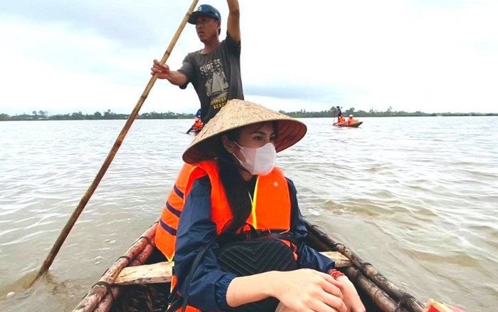Thủy Tiên từng bị Công Vinh 'mắng' vì trốn đi làm từ thiện Ảnh 2