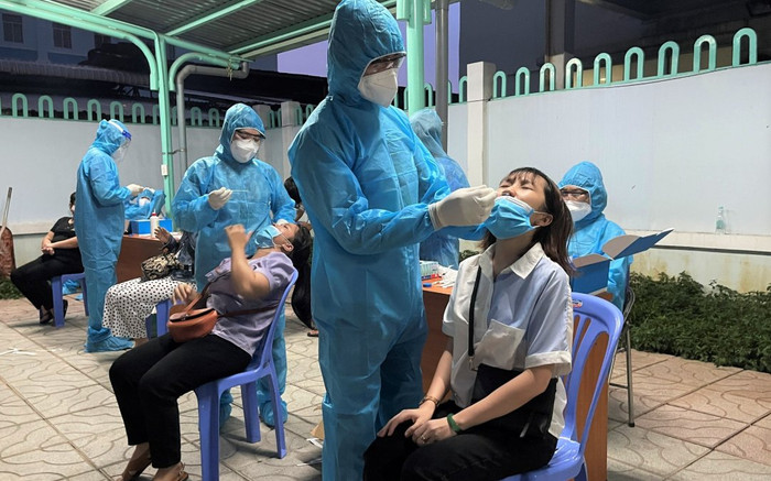 TP.HCM tiếp tục thần tốc xét nghiệm toàn dân từ nay đến ngày 30/9 Ảnh 2