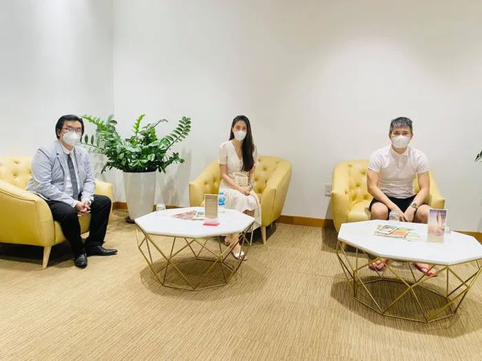 Toàn bộ diễn biến buổi livestream sao kê của Thủy Tiên - Công Vinh: Chờ gần 3 ngày chỉ để xem 11 phút! Ảnh 5