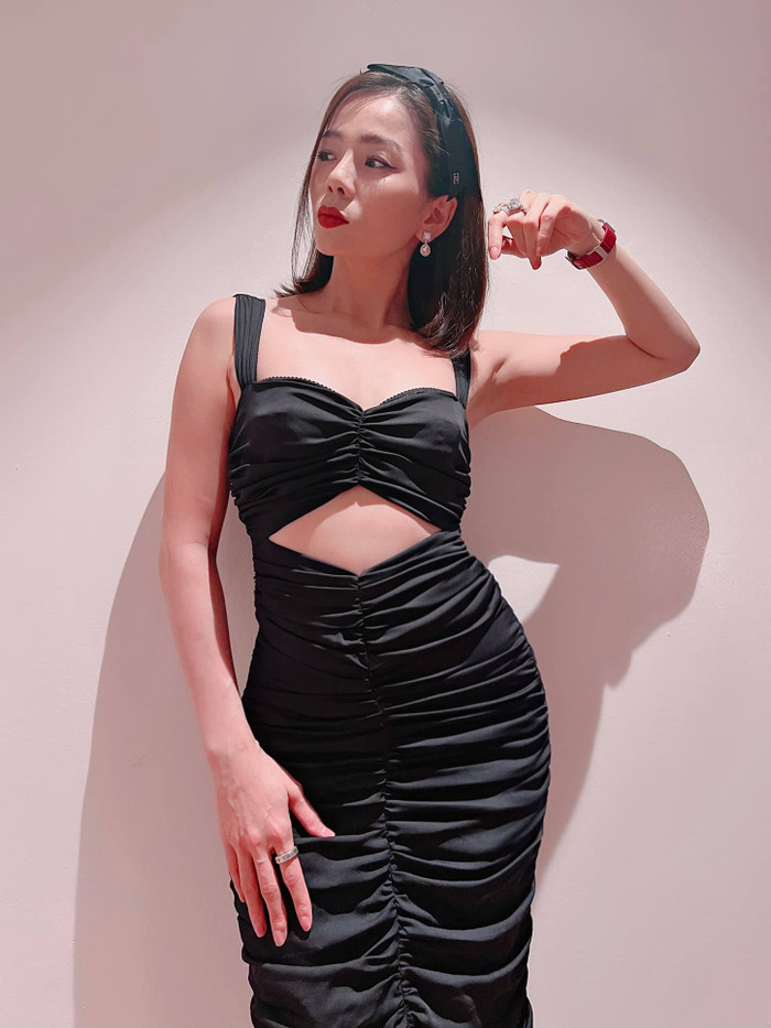 Không hở hang cũng không phản cảm, loạt ảnh lần này của Lệ Quyên xứng đáng nhận điểm mười.