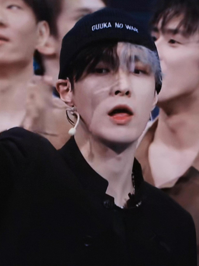 Vì sao Vương Nhất Bác và Lay Trương Nghệ Hưng hot nhất Street Dance 4? Ảnh 9