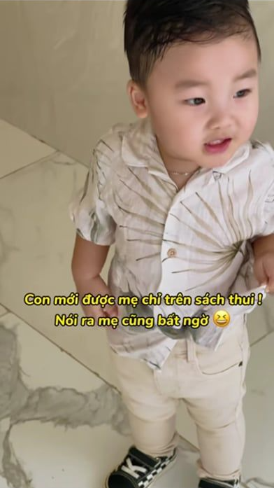 Quý tử nhà Hòa Minzy 'đốn tim' dân mạng khi động viên bác lao công trong mùa dịch Ảnh 6