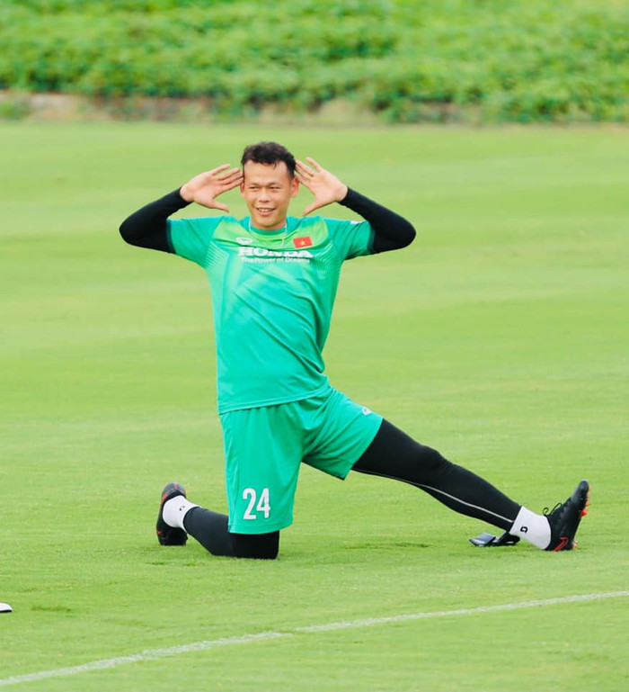 Tấn Trường đang tập luyện cùng tuyển Việt Nam chuẩn bị cho hai trận đấu trong tháng 10 ở vòng loại World Cup 2022 khu vực châu Á gặp Trung Quốc và Oman.