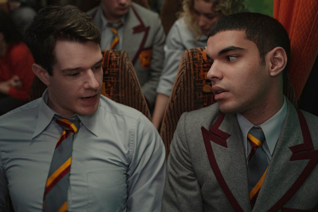 'Sex Education 3': Phức tạp, hỗn loạn và ngập tràn mâu thuẫn y chang nội tâm của tuổi trưởng thành Ảnh 11