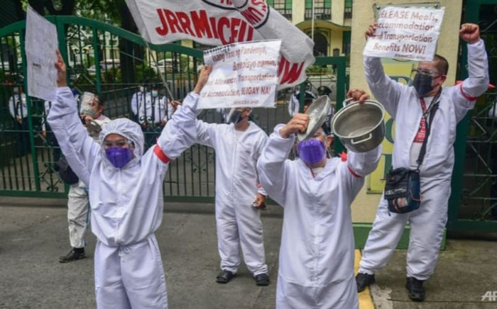 Nỗi khổ của y tá Philippines thời Covid-19: 'Chúng tôi cảm thấy kiệt sức và không được quan tâm' Ảnh 2