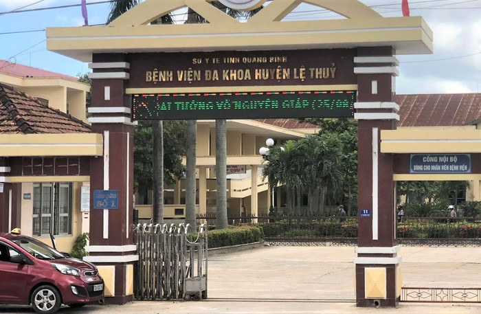 Bệnh viện đa khoa huyện Lệ Thủy, nơi xảy ra sự việc hy hữu. Ảnh: Trương Quang Nam/Thanh Niên