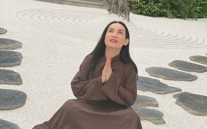 Người thân lo lắng cho sức khỏe Phi Nhung, đồng nghiệp cầu nguyện trong đêm Ảnh 2