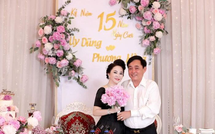 Bà Phương Hằng trải lòng về cuộc hôn nhân sóng gió với ông Dũng 'lò vôi': Suýt bị tạt axit trước đám cưới Ảnh 2