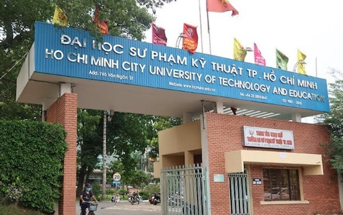 Lộ đoạn clip được cho là phần 'cắt bớt' trong vụ giảng viên đuổi sinh viên vì nhờ giảng lại bài Ảnh 2