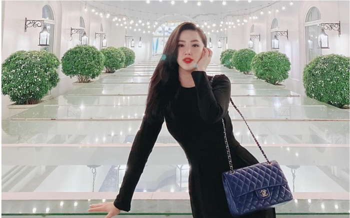 Hết tạo dáng ở Met Gala, Bảo Thy 'chưng diện' quần áo lên sân thượng chụp hình Ảnh 2