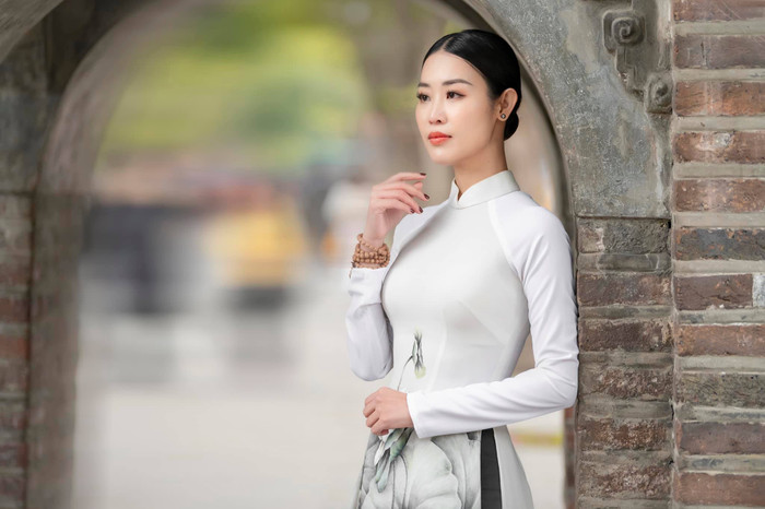 Minh Phương sở hữu khuôn mặt nhỏ nhắn và vóc dáng cân đối