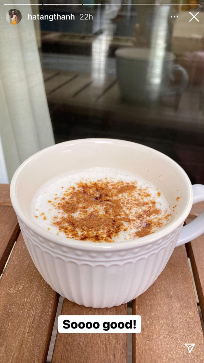 Ngày thu mà nhâm nhi ly latte nóng như vậy thì ngon lành hết ý