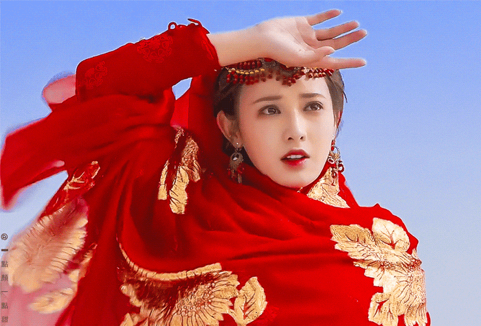 Bành Tiểu Nhiễm vẫn chưa thực sự thoát ra được hình bóng của Tiểu Phong.