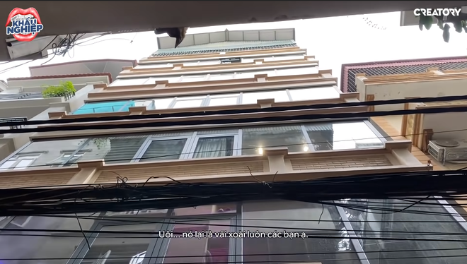 Độ Mixi đang sống trong căn nhà 7 tầng khang trang với rất nhiều điều thú vị bên trong.