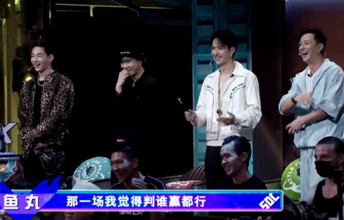 Đây là lí do khiến Vương Nhất Bác 'tâm phục khẩu phục' khi 'gà' của mình thua Ảnh 14